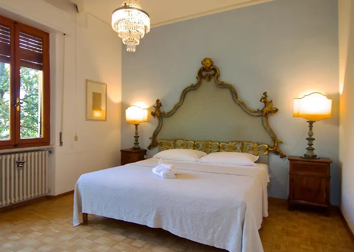 アパート Degli Ulivi Terrace マッサ・マリッティマ