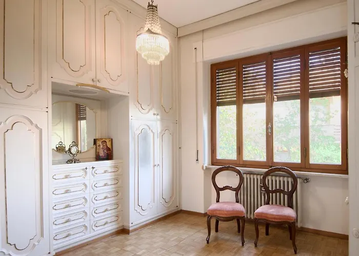 Degli Ulivi Terrace アパート マッサ・マリッティマ