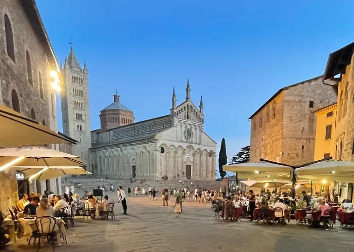 Degli Ulivi Terrace * マッサ・マリッティマ