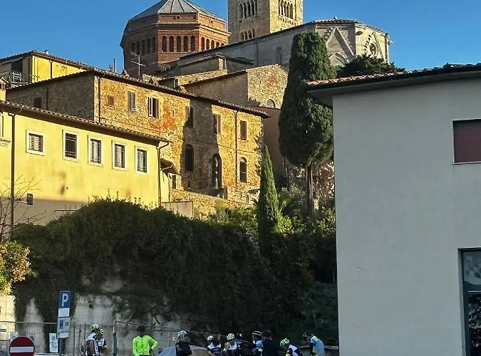 アパート Degli Ulivi Terrace マッサ・マリッティマ