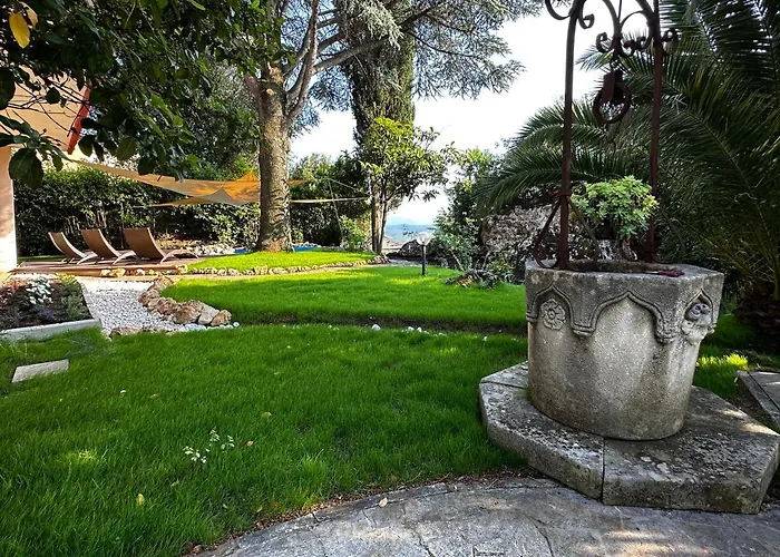 アパート Degli Ulivi Terrace マッサ・マリッティマ