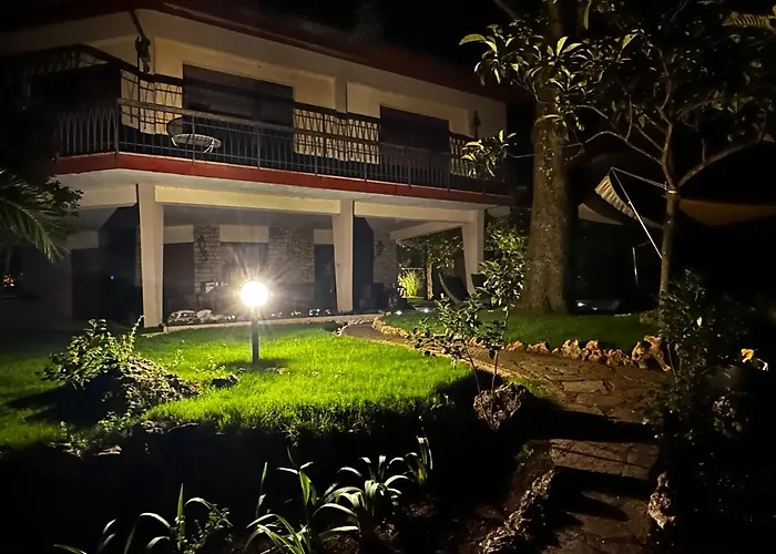 Degli Ulivi Terrace マッサ・マリッティマ