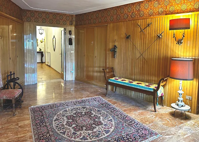 Degli Ulivi Terrace * マッサ・マリッティマ